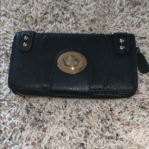 Woman’s Wallet